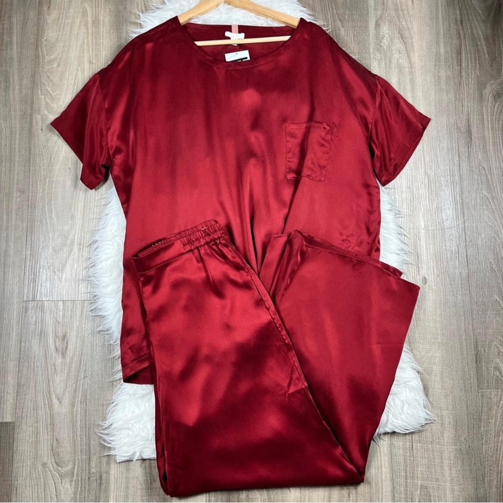 Lunya washable silk tee pant pajama set